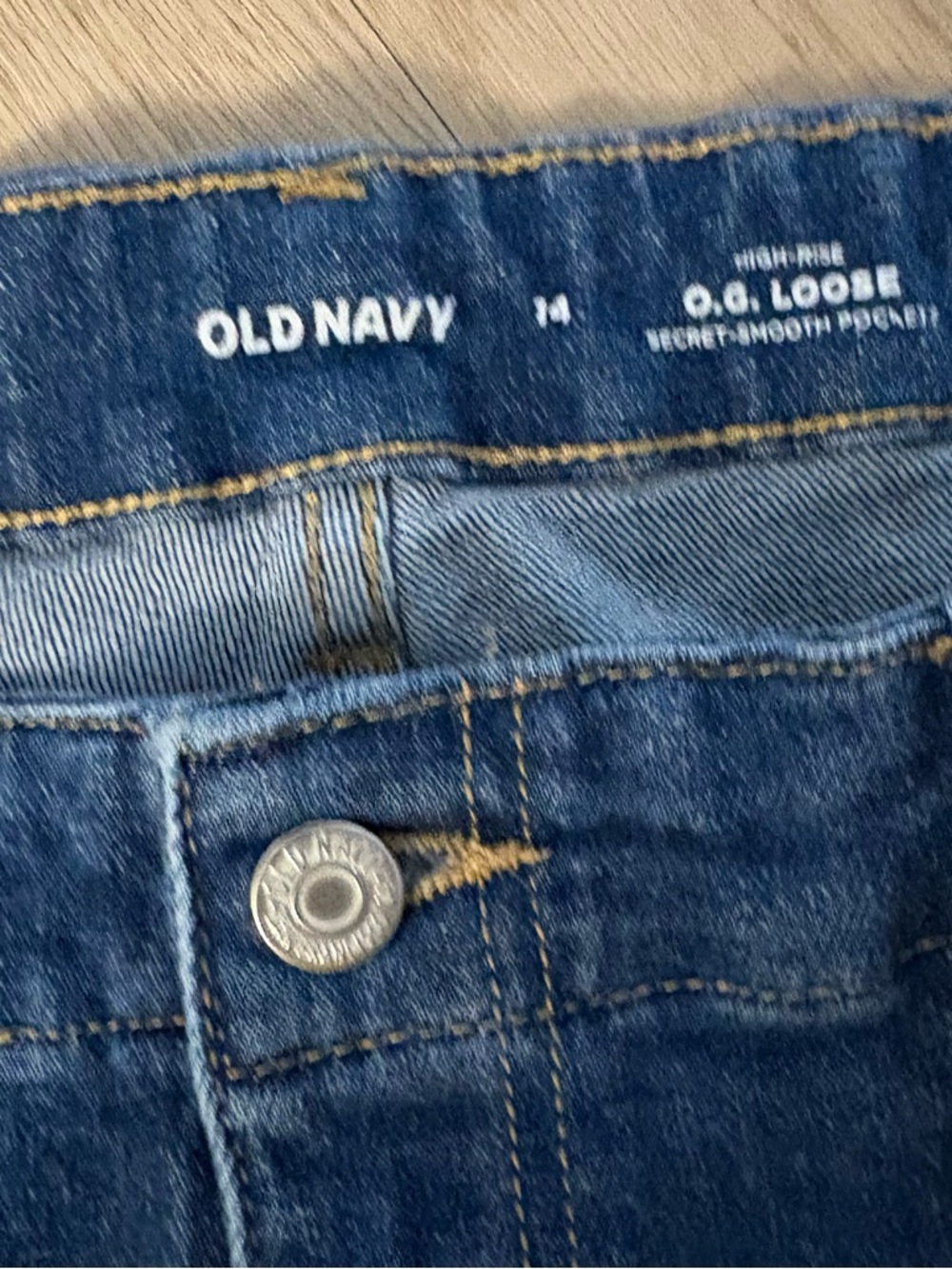 Old Navy Blue High-Rise Loose Fit Jeans - Picture 2 of 5
